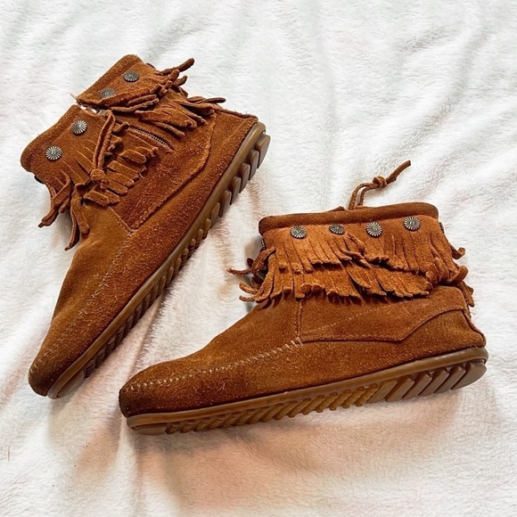 Minnetonka Double Fringe Suede Moccasin Booties Leather Brown Women’s 9 Zip Up - Picture 3 of 9